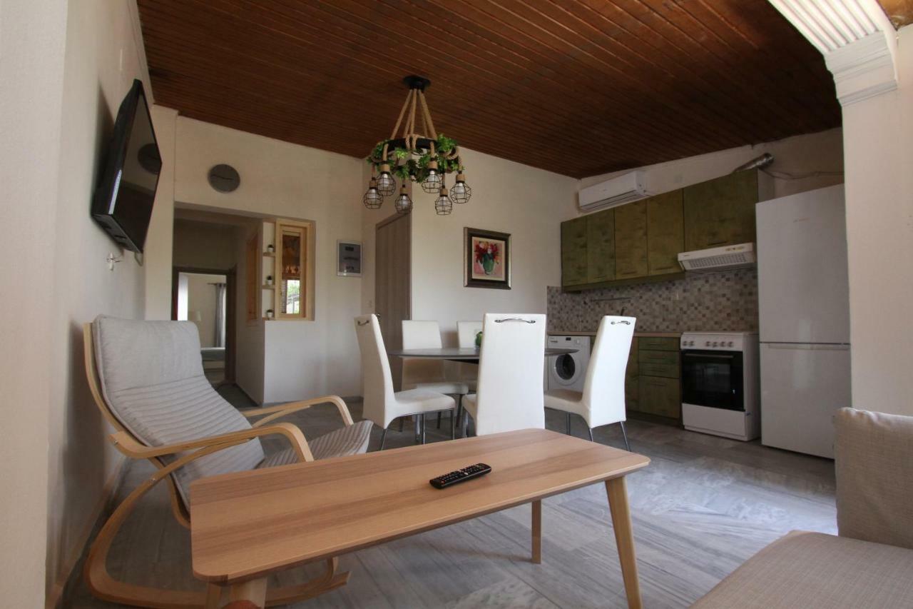 Katerina'S Villa Nea Palatia Exteriör bild