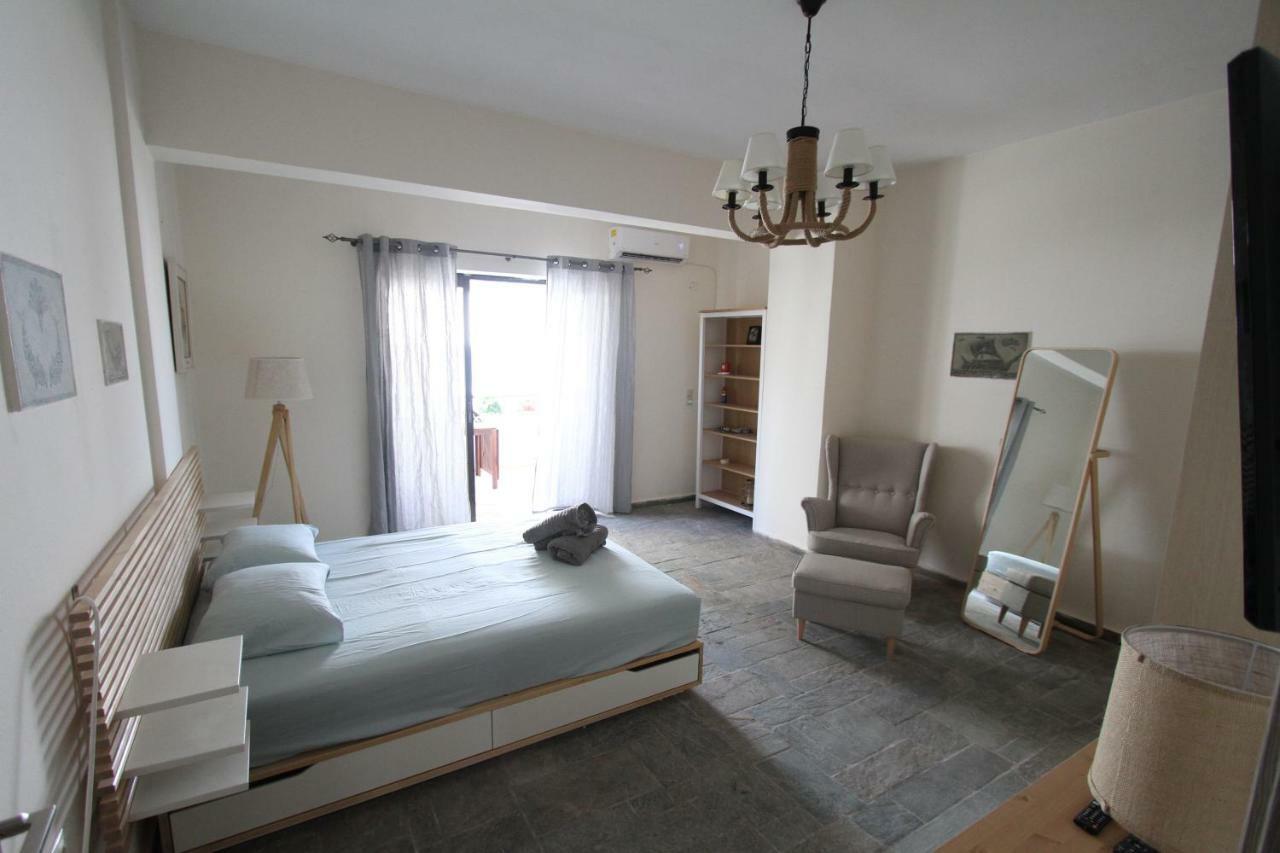Katerina'S Villa Nea Palatia Exteriör bild