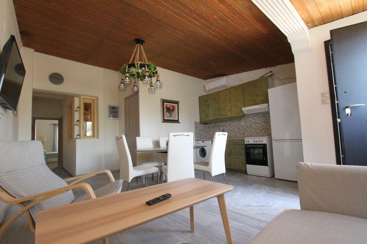 Katerina'S Villa Nea Palatia Exteriör bild