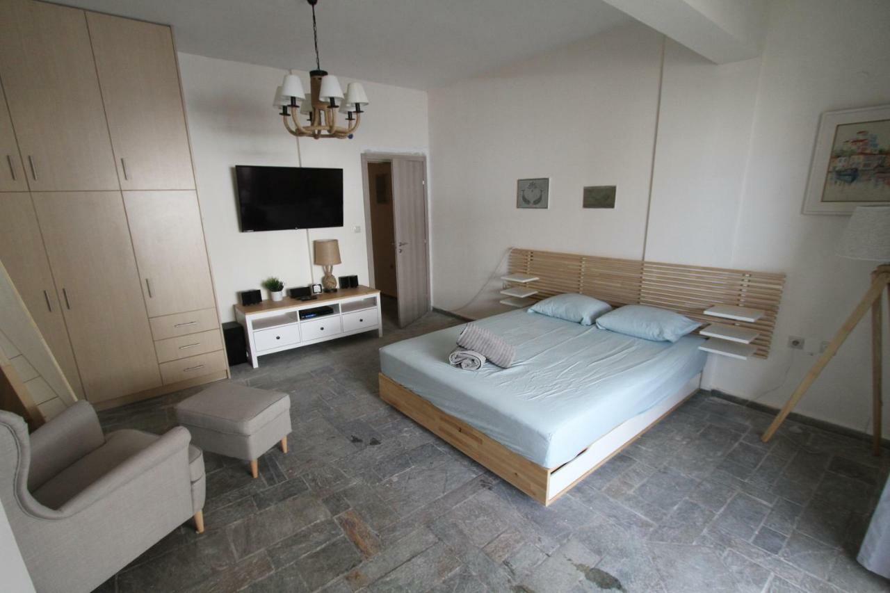 Katerina'S Villa Nea Palatia Exteriör bild