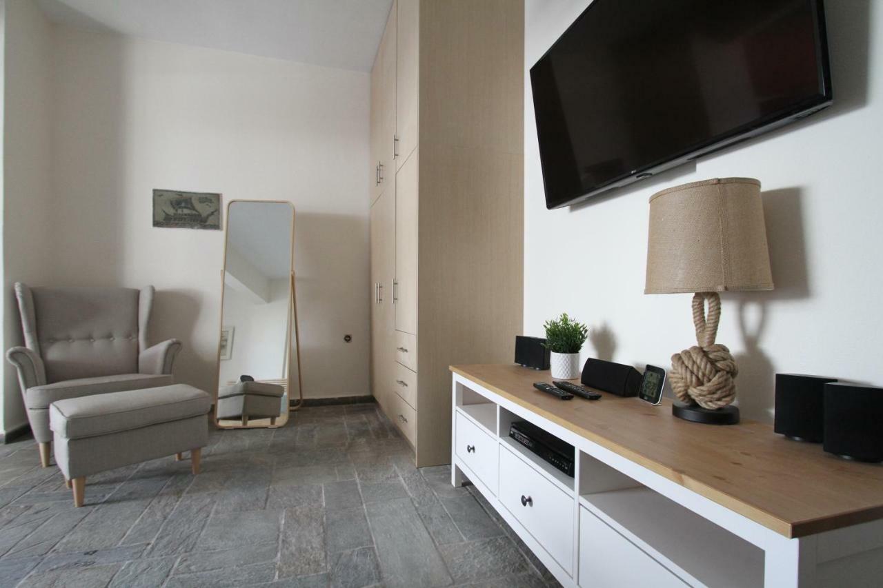Katerina'S Villa Nea Palatia Exteriör bild